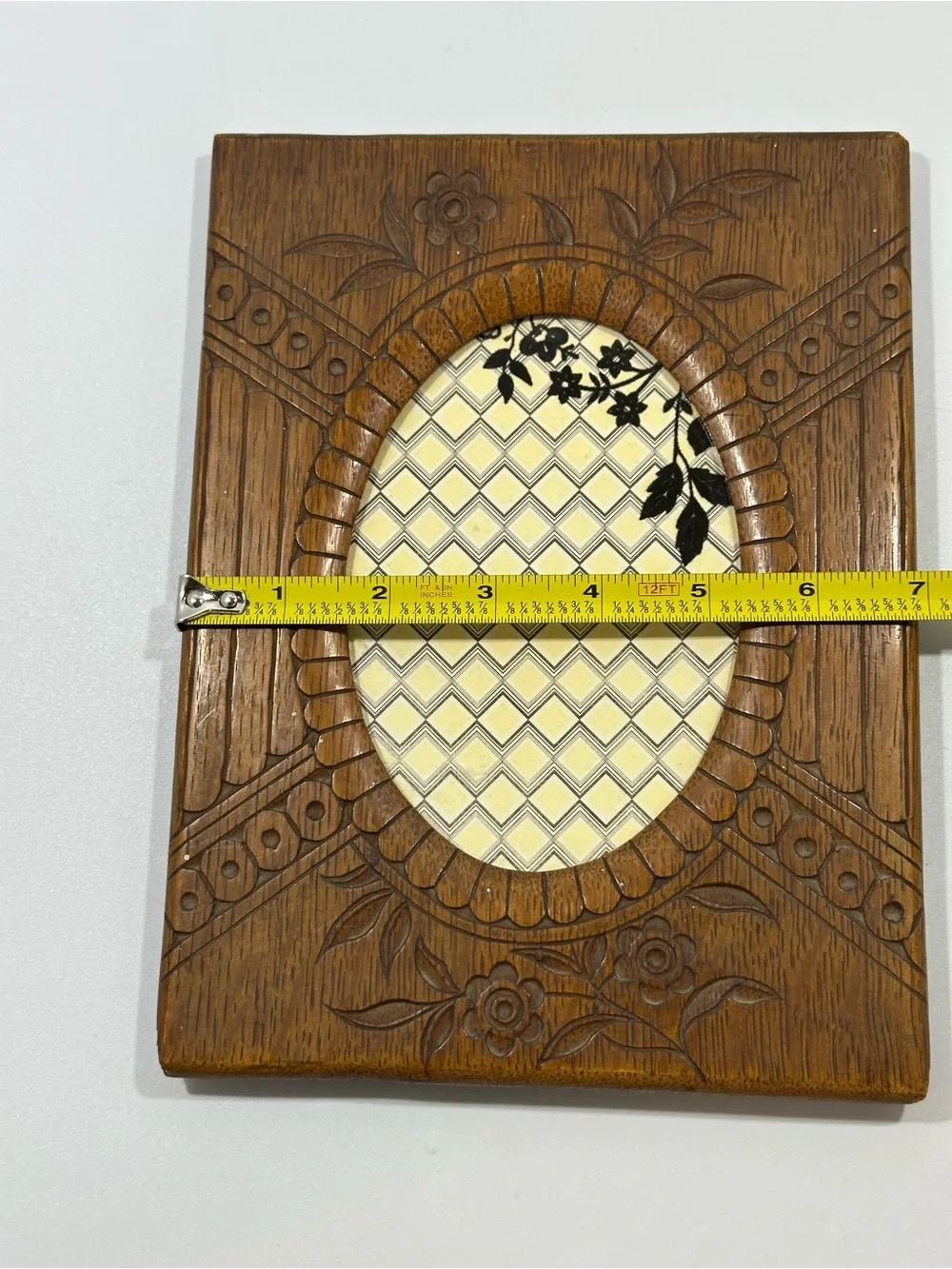 Vintage Carved Solid Wood Oval Picture Frame Floral Folk Art Cottage 4x6  READ